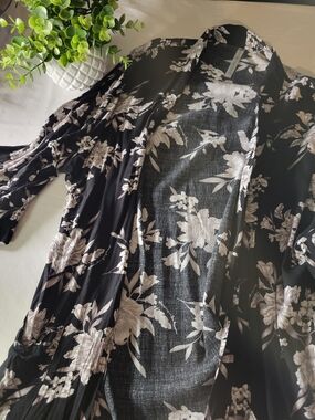 Spiritual Gangster Black and Cream Floral Cardigan